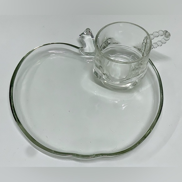 Mid Century Vtg 2 Piece Hazel Atlas Glass Apple Shaped Lunch Snack Plate & Cup - Picture 1 of 11